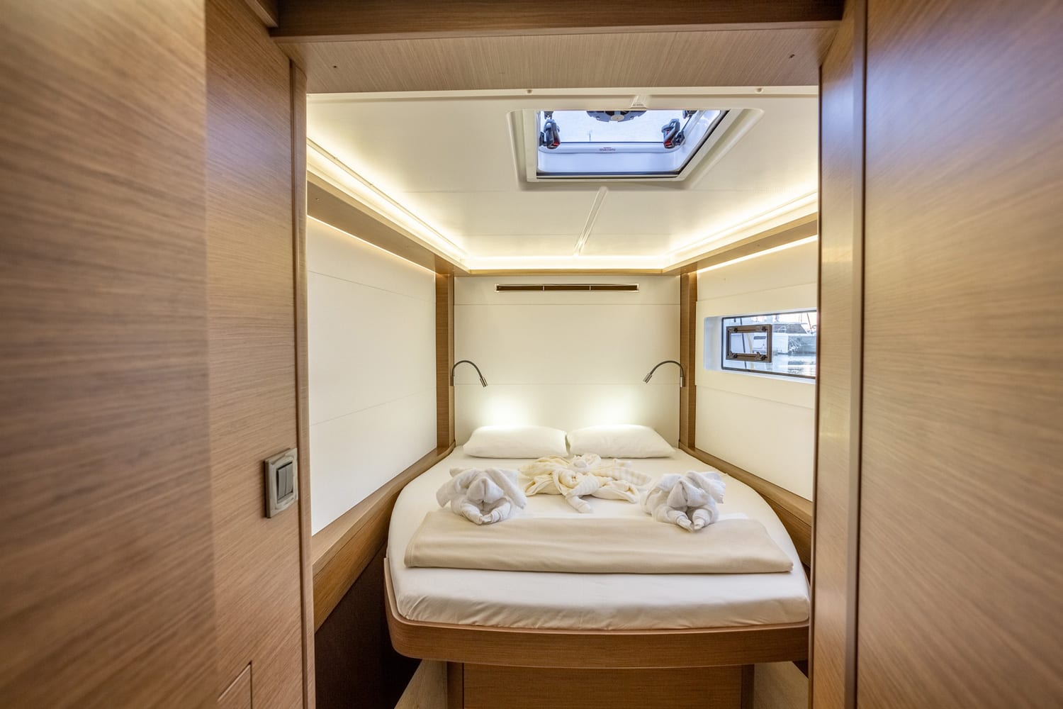 Lagoon 46 catamaran Interior