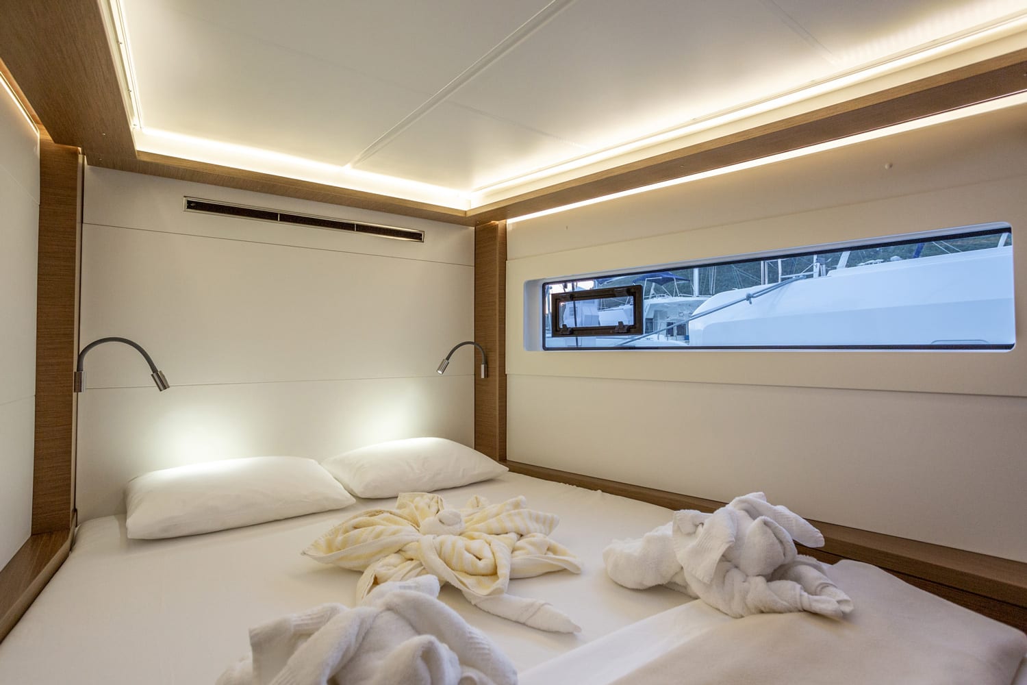 Lagoon 46 catamaran Interior