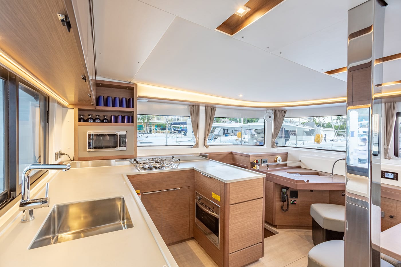 Lagoon 46 catamaran Interior
