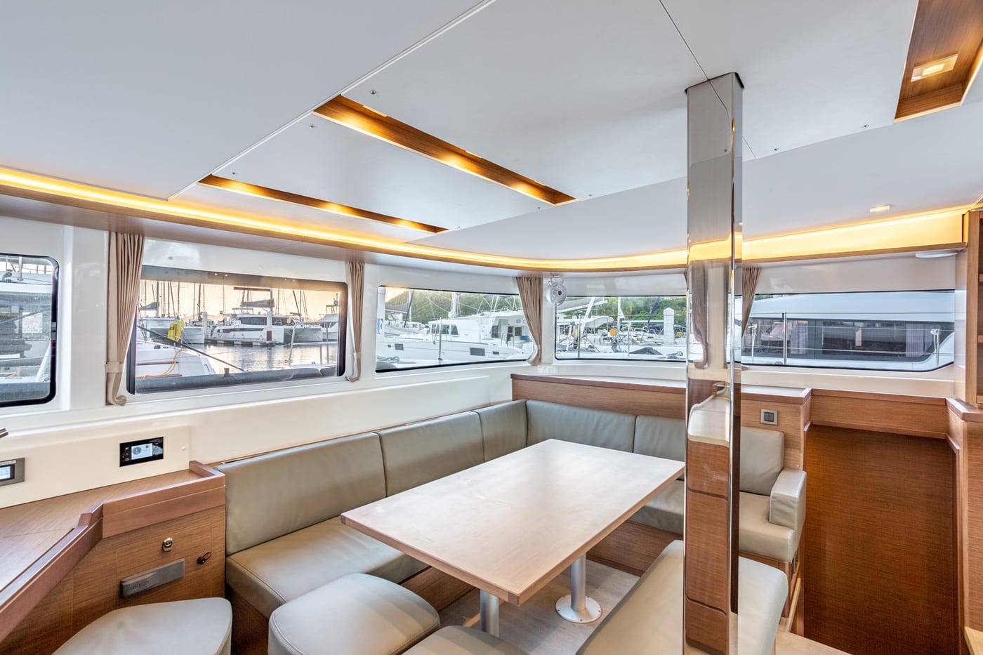 Lagoon 46 catamaran Interior